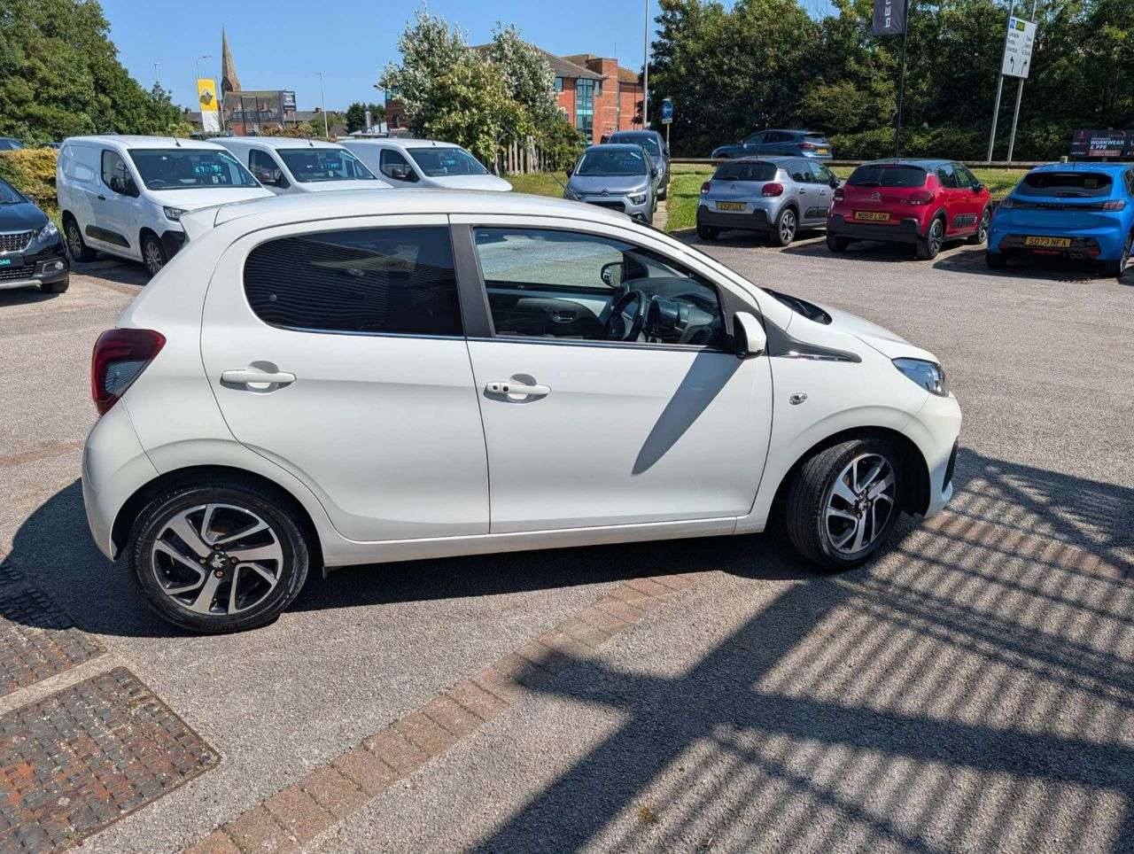 2016 PEUGEOT 108 2016 PEUGEOT 108