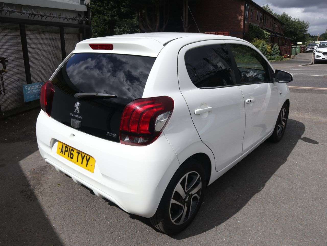 2016 PEUGEOT 108 2016 PEUGEOT 108