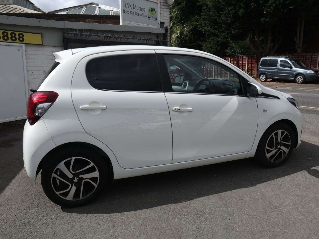 2016 PEUGEOT 108 2016 PEUGEOT 108