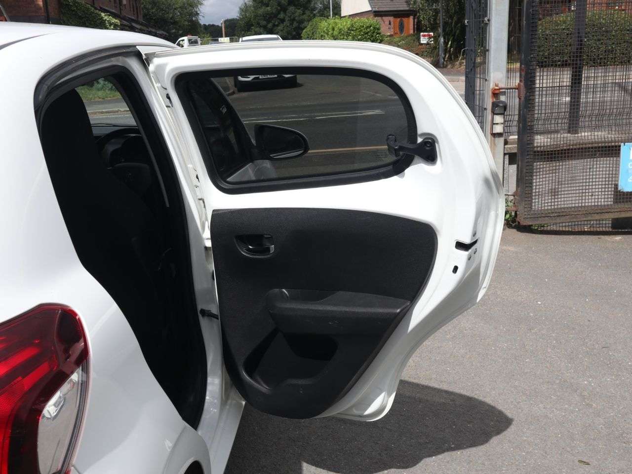 2016 PEUGEOT 108 2016 PEUGEOT 108