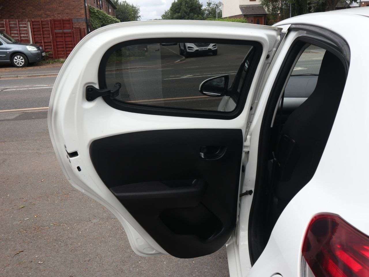 2016 PEUGEOT 108 2016 PEUGEOT 108