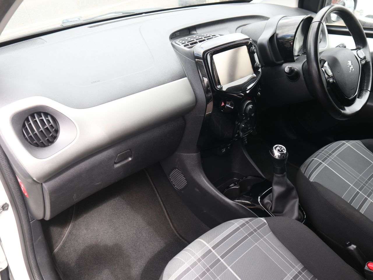 2016 PEUGEOT 108 2016 PEUGEOT 108