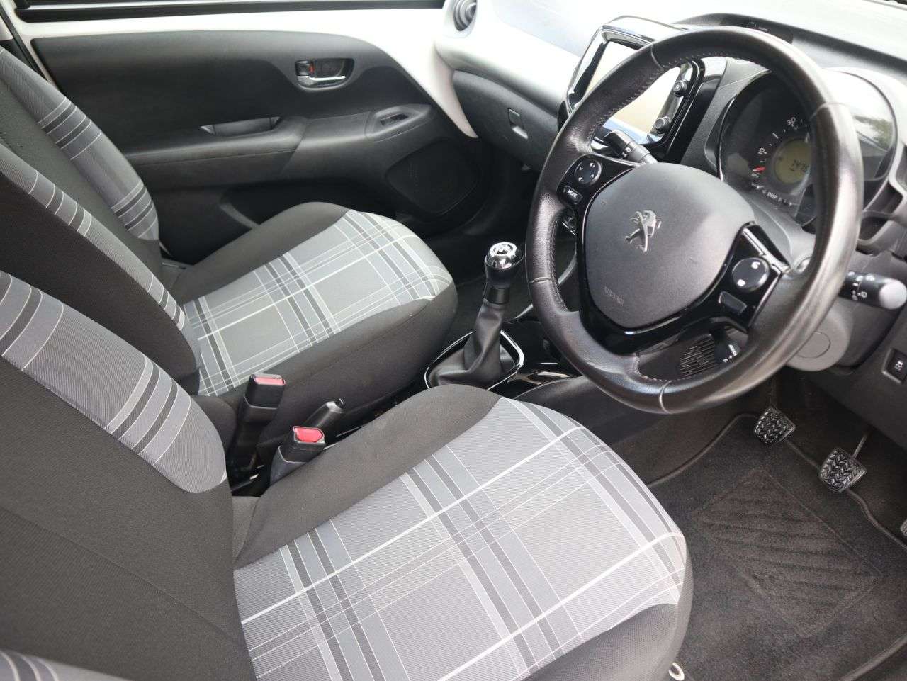 2016 PEUGEOT 108 2016 PEUGEOT 108