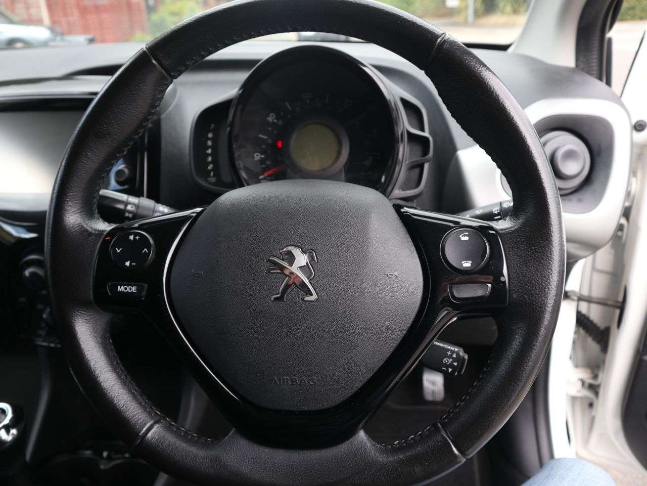 2016 PEUGEOT 108 2016 PEUGEOT 108