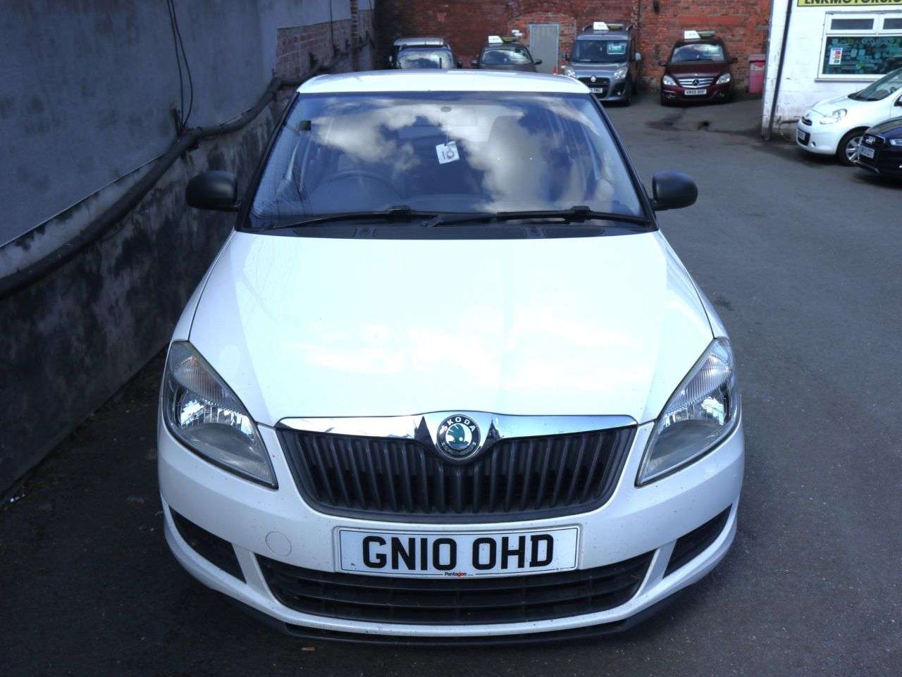 2010 SKODA FABIA 2010 SKODA FABIA