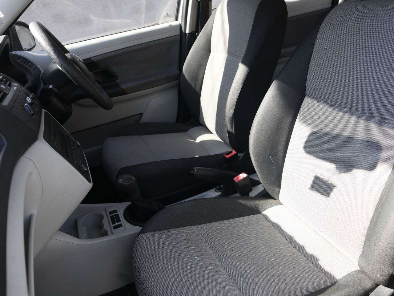 2010 SKODA FABIA 2010 SKODA FABIA