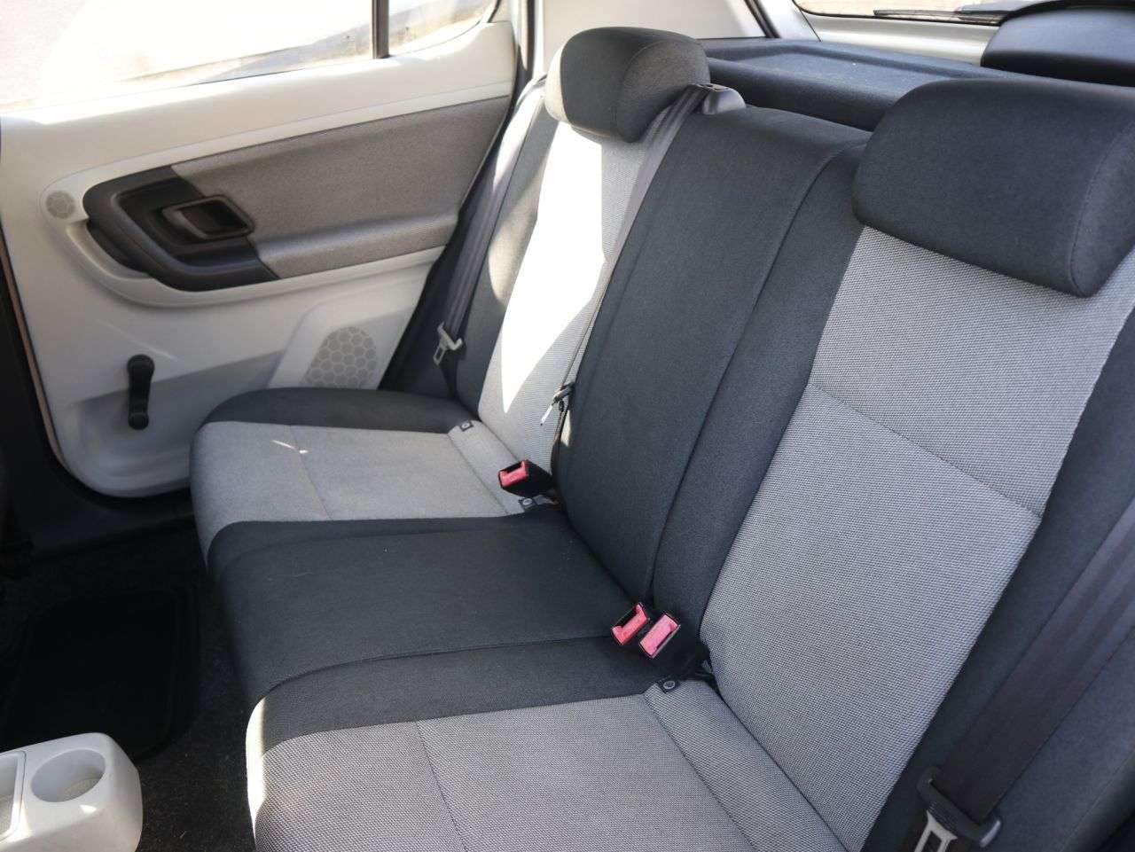 2010 SKODA FABIA 2010 SKODA FABIA