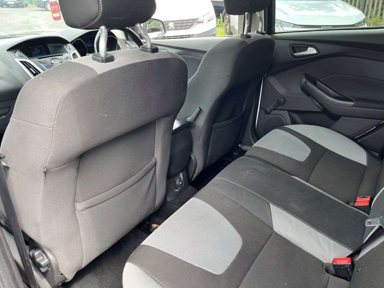 A 2013 FORD FOCUS 1.6 TDCi Zetec S Hatchback 5dr Diesel Manual Euro 5 (s/s) (115 ps) *2 YEAR A 2013 FORD FOCUS 1.6 TDCi Zetec S Hatchback 5dr Diesel Manual Euro 5 (s/s) (115 ps) *2 YEAR