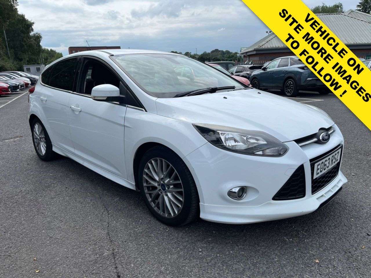 A 2013 FORD FOCUS 1.6 TDCi Zetec S Hatchback 5dr Diesel Manual Euro 5 (s/s) (115 ps) *2 YEAR A 2013 FORD FOCUS 1.6 TDCi Zetec S Hatchback 5dr Diesel Manual Euro 5 (s/s) (115 ps) *2 YEAR