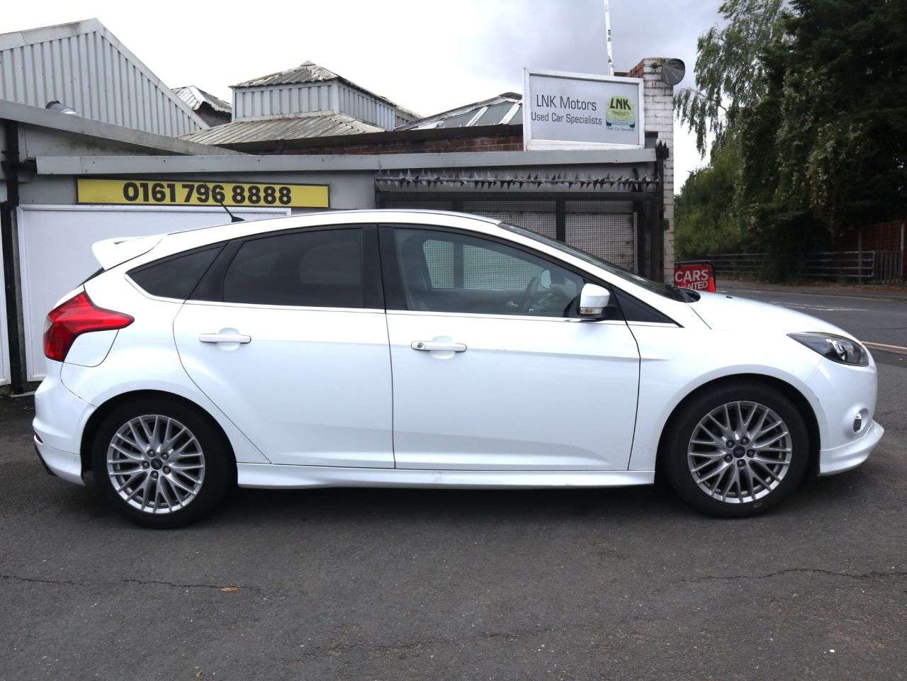 A 2013 FORD FOCUS 1.6 TDCi Zetec S Hatchback 5dr Diesel Manual Euro 5 (s/s) (115 ps) *2 YEAR A 2013 FORD FOCUS 1.6 TDCi Zetec S Hatchback 5dr Diesel Manual Euro 5 (s/s) (115 ps) *2 YEAR