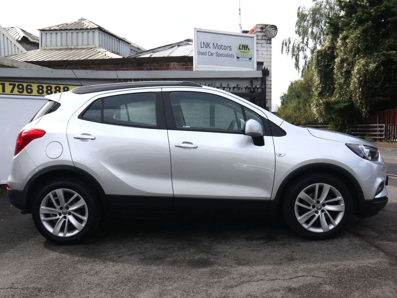 A 2017 VAUXHALL MOKKA X 1.6i Active SUV 5dr Petrol Manual Euro 6 (s/s) (115 ps) *2 YEAR WTY FROM £9 A 2017 VAUXHALL MOKKA X 1.6i Active SUV 5dr Petrol Manual Euro 6 (s/s) (115 ps) *2 YEAR WTY FROM £9