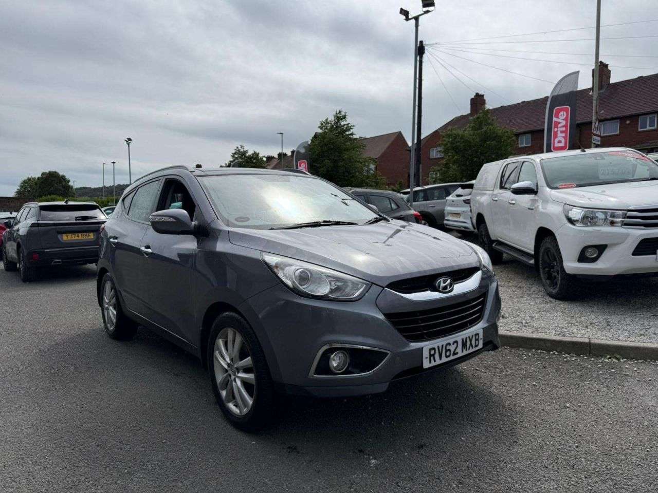 A 2012 HYUNDAI IX35 2.0 CRDi Premium SUV 5dr Diesel Manual 4WD Euro 5 (134 bhp) *2 YEAR WTY FRO A 2012 HYUNDAI IX35 2.0 CRDi Premium SUV 5dr Diesel Manual 4WD Euro 5 (134 bhp) *2 YEAR WTY FRO
