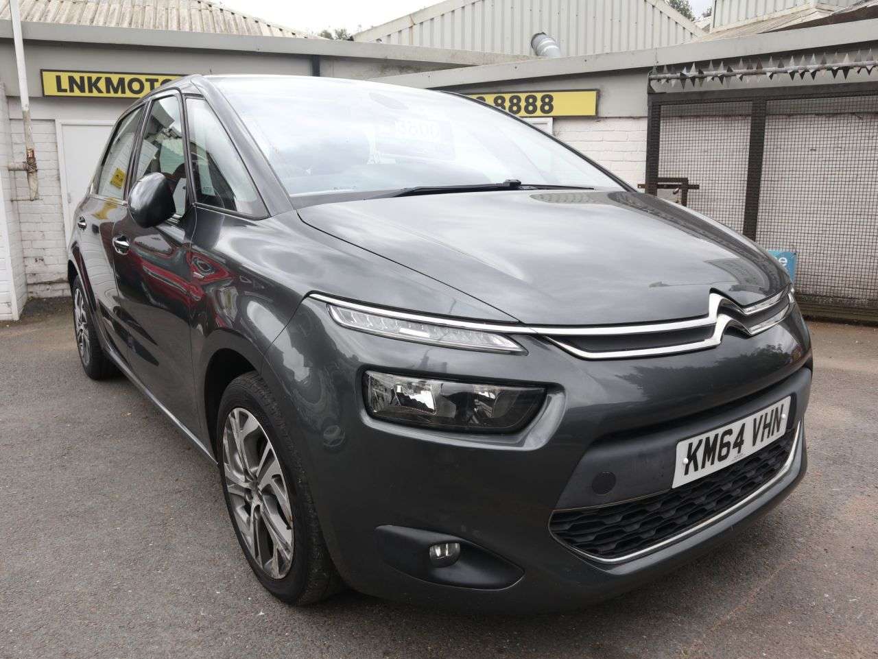 A 2014 CITROEN C4 PICASSO 1.6 e-HDi Exclusive MPV 5dr Diesel Manual Euro 5 (s/s) (115 ps) *2 YEAR WTY A 2014 CITROEN C4 PICASSO 1.6 e-HDi Exclusive MPV 5dr Diesel Manual Euro 5 (s/s) (115 ps) *2 YEAR WTY