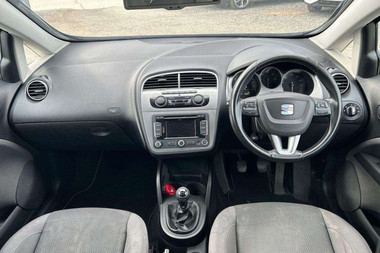 A 2014 SEAT ALTEA 1.6 TDI Ecomotive CR I TECH MPV 5dr Diesel Manual Euro 5 (s/s) (105 ps) *2 A 2014 SEAT ALTEA 1.6 TDI Ecomotive CR I TECH MPV 5dr Diesel Manual Euro 5 (s/s) (105 ps) *2