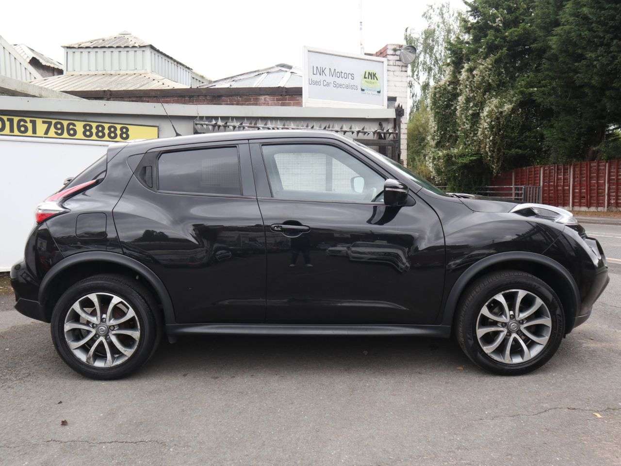 A 2016 NISSAN JUKE 1.5 dCi Tekna SUV 5dr Diesel Manual Euro 6 (s/s) (110 ps) *2 YEAR WTY FROM A 2016 NISSAN JUKE 1.5 dCi Tekna SUV 5dr Diesel Manual Euro 6 (s/s) (110 ps) *2 YEAR WTY FROM