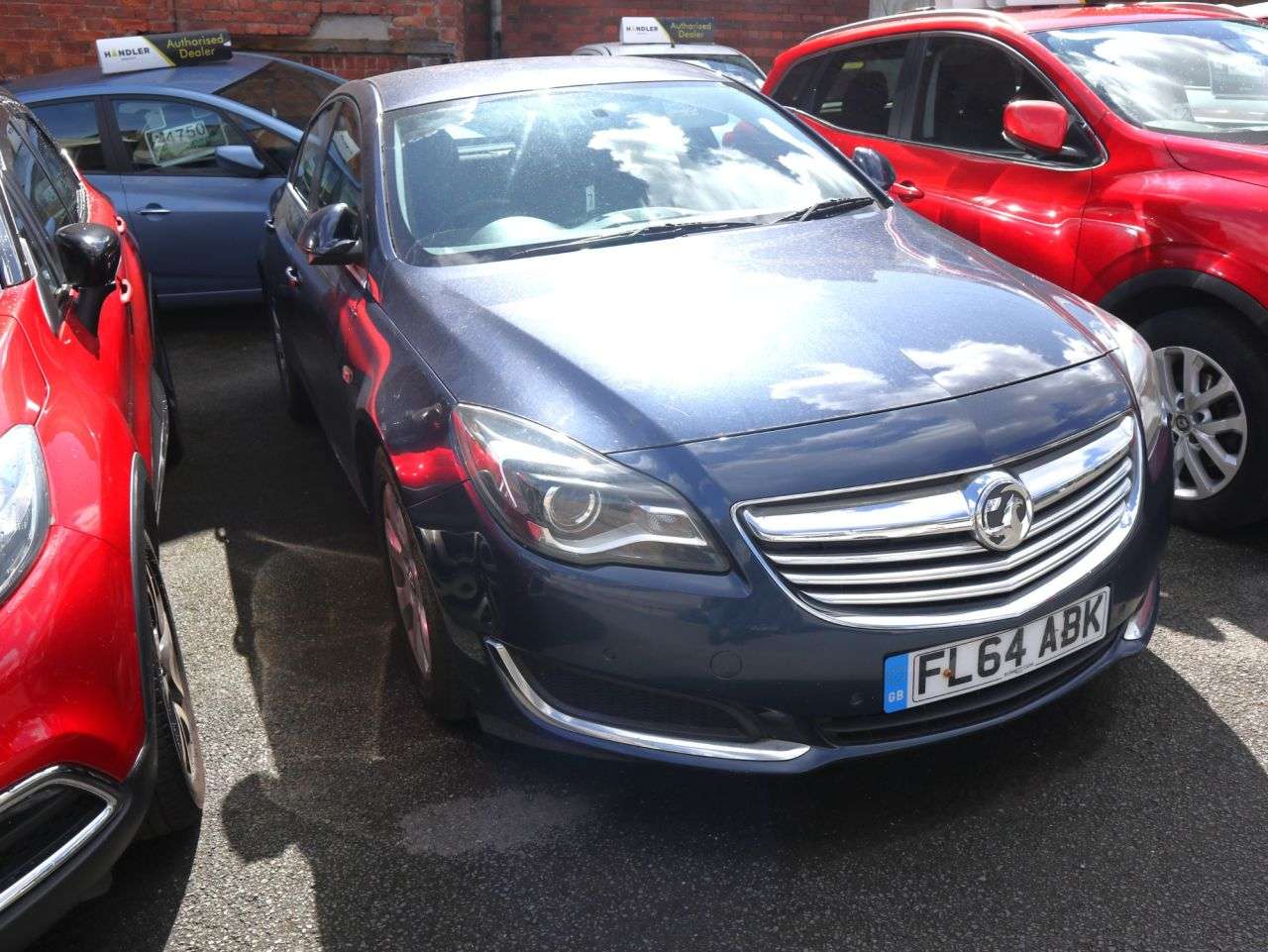 A 2014 VAUXHALL INSIGNIA 2.0 CDTi Design Hatchback 5dr Diesel Auto Euro 5 (163 ps) *2 YEAR WTY FROM A 2014 VAUXHALL INSIGNIA 2.0 CDTi Design Hatchback 5dr Diesel Auto Euro 5 (163 ps) *2 YEAR WTY FROM