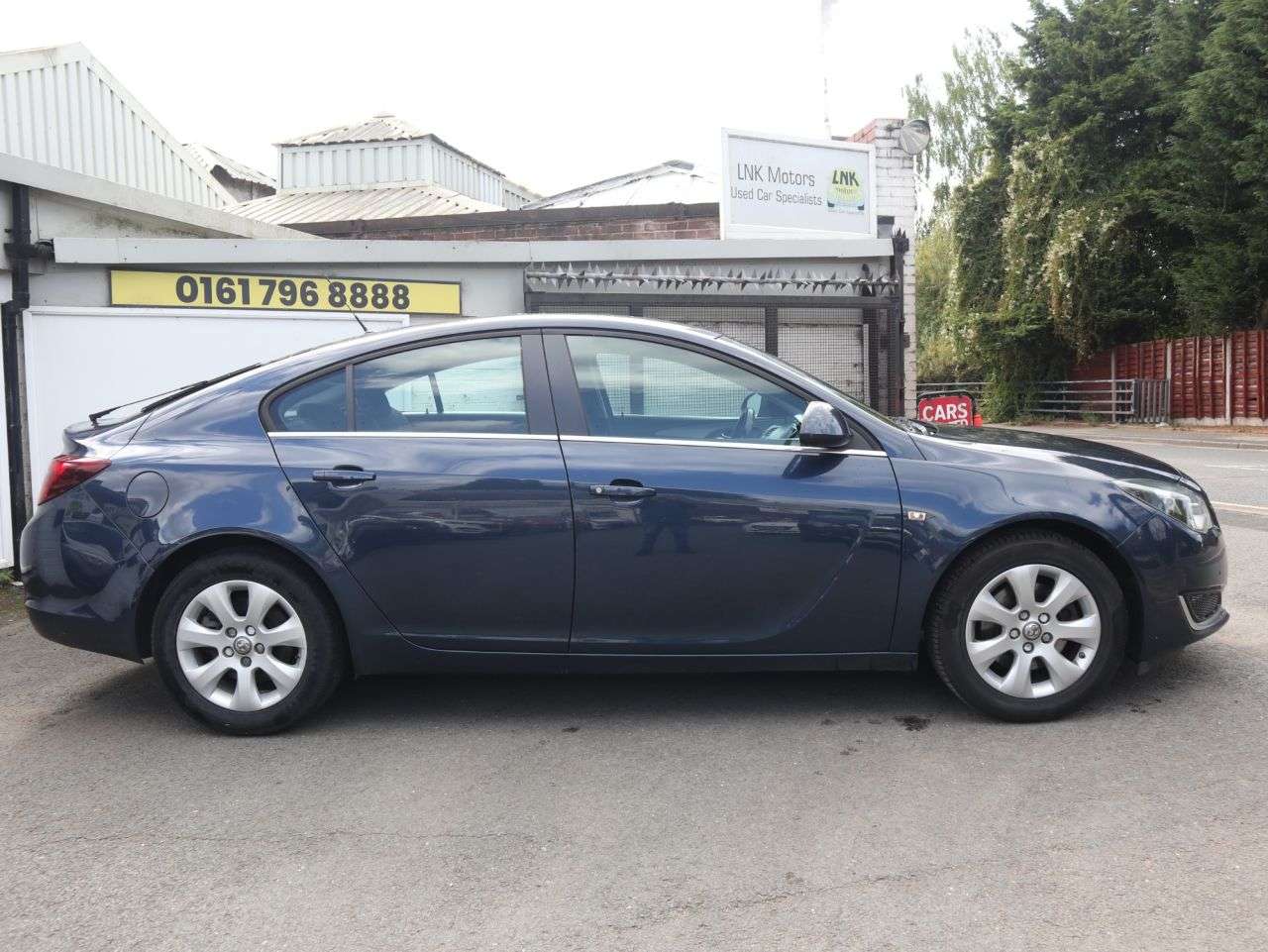 A 2014 VAUXHALL INSIGNIA 2.0 CDTi Design Hatchback 5dr Diesel Auto Euro 5 (163 ps) *2 YEAR WTY FROM A 2014 VAUXHALL INSIGNIA 2.0 CDTi Design Hatchback 5dr Diesel Auto Euro 5 (163 ps) *2 YEAR WTY FROM