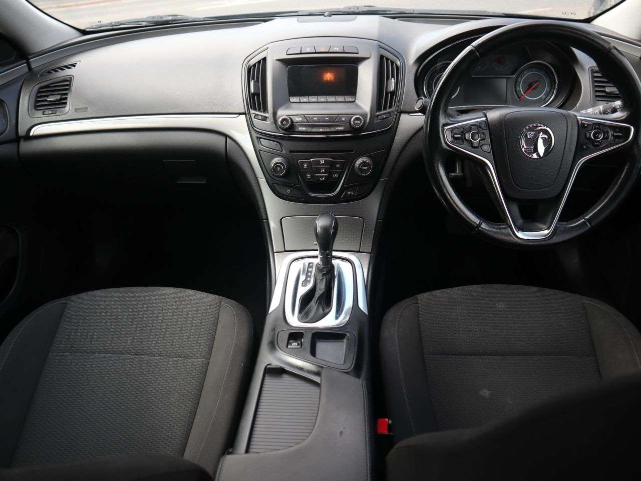 A 2014 VAUXHALL INSIGNIA 2.0 CDTi Design Hatchback 5dr Diesel Auto Euro 5 (163 ps) *2 YEAR WTY FROM A 2014 VAUXHALL INSIGNIA 2.0 CDTi Design Hatchback 5dr Diesel Auto Euro 5 (163 ps) *2 YEAR WTY FROM
