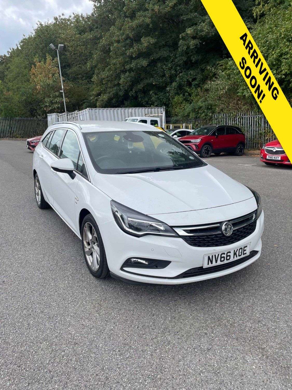 A 2017 VAUXHALL ASTRA 1.6 CDTi BlueInjection SRi Sports Tourer 5dr Diesel Manual Euro 6 (s/s) (13 A 2017 VAUXHALL ASTRA 1.6 CDTi BlueInjection SRi Sports Tourer 5dr Diesel Manual Euro 6 (s/s) (13