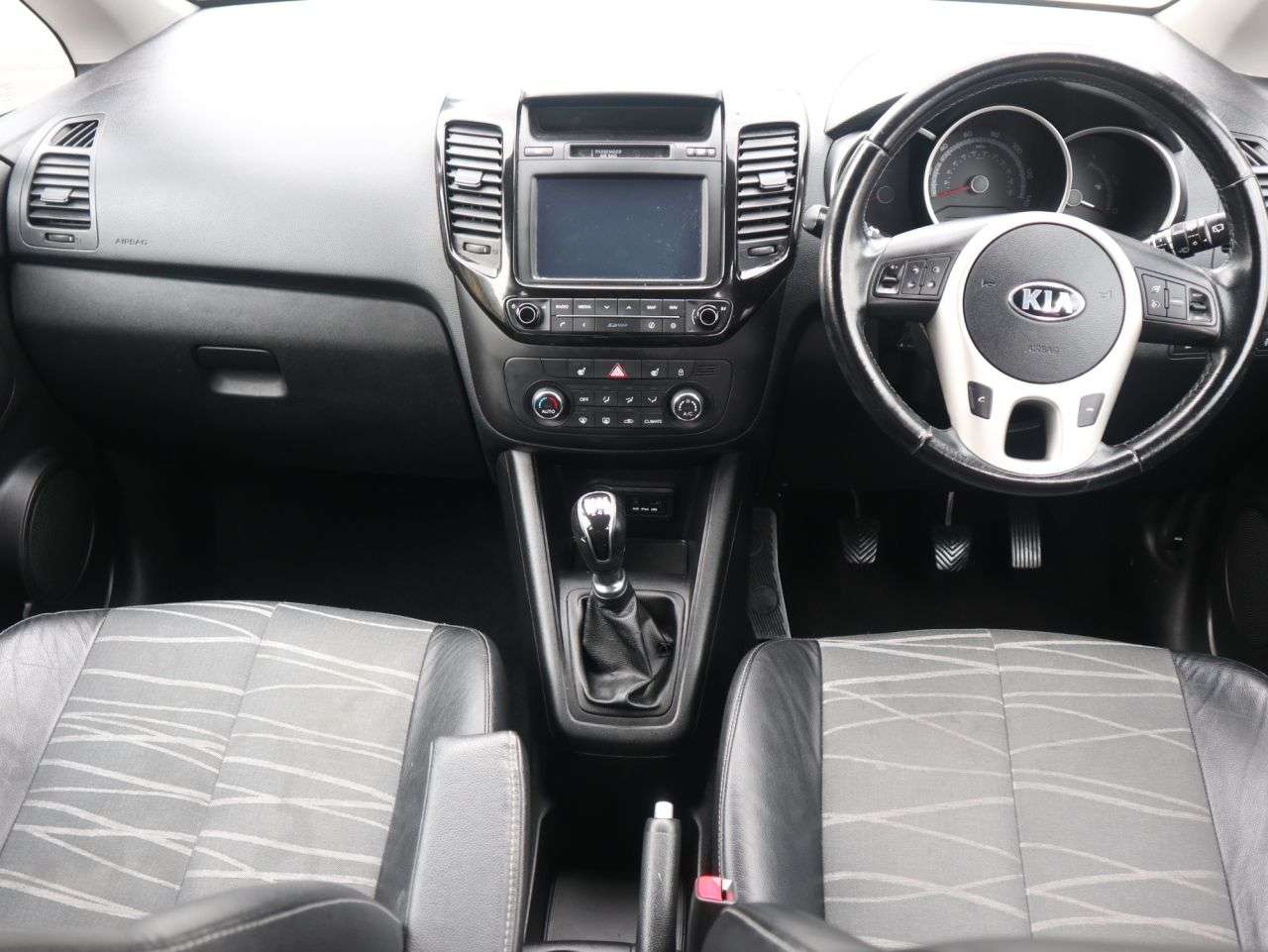A 2016 KIA VENGA 1.6 CRDi 3 MPV 5dr Diesel Manual Euro 6 (s/s) (114 bhp) *2 YEAR WTY FROM £9 A 2016 KIA VENGA 1.6 CRDi 3 MPV 5dr Diesel Manual Euro 6 (s/s) (114 bhp) *2 YEAR WTY FROM £9