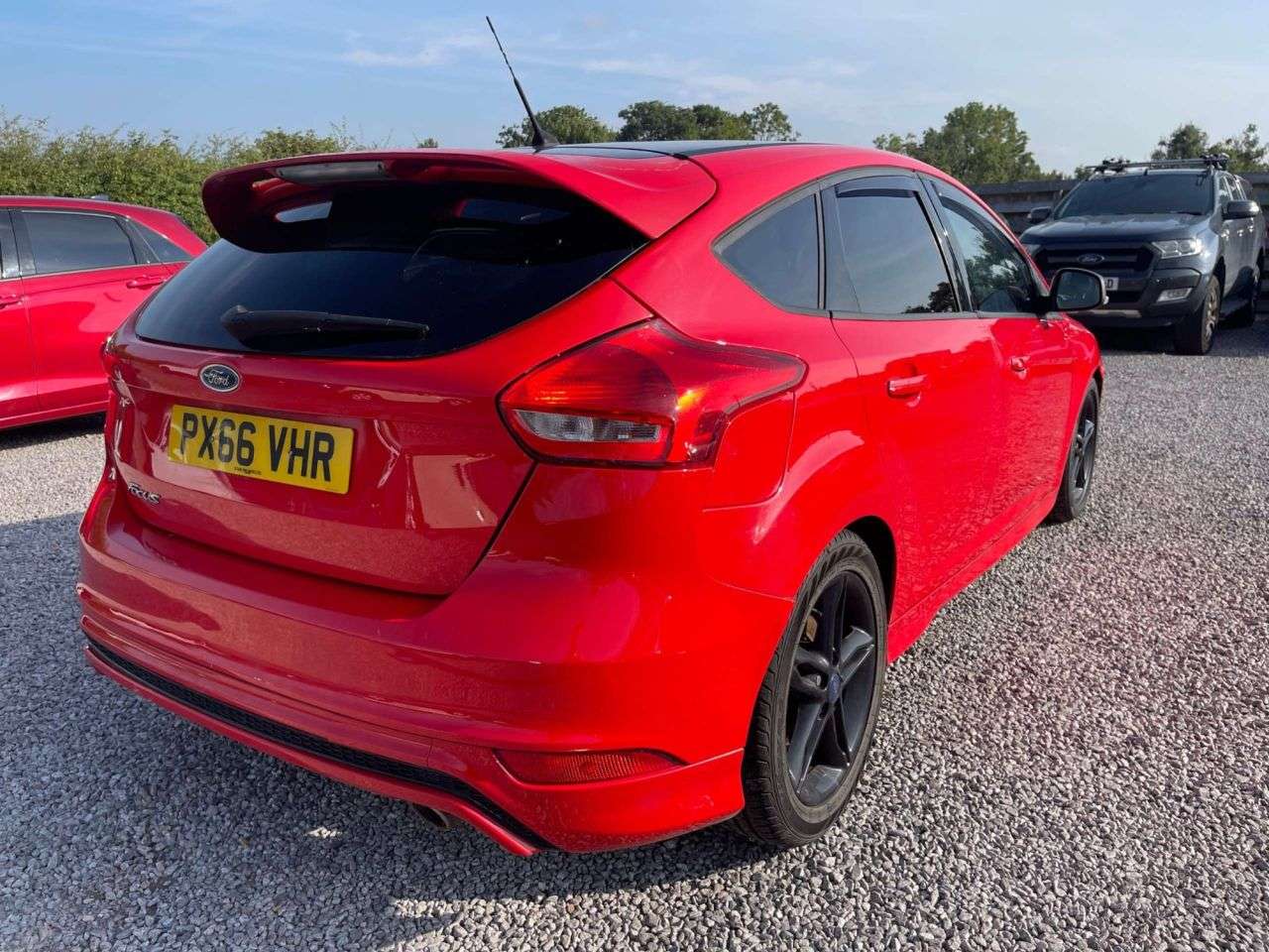 A 2016 FORD FOCUS 2.0 TDCi Zetec S Red Edition Hatchback 5dr Diesel Manual Euro 6 (s/s) (150 A 2016 FORD FOCUS 2.0 TDCi Zetec S Red Edition Hatchback 5dr Diesel Manual Euro 6 (s/s) (150
