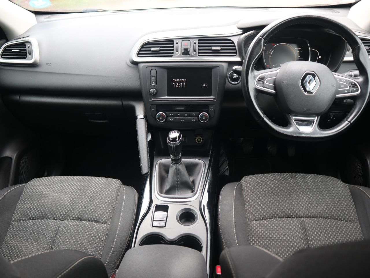 A 2018 RENAULT KADJAR 1.5 dCi Dynamique Nav SUV 5dr Diesel Manual Euro 6 (s/s) (110 ps) *2 YEAR W A 2018 RENAULT KADJAR 1.5 dCi Dynamique Nav SUV 5dr Diesel Manual Euro 6 (s/s) (110 ps) *2 YEAR W