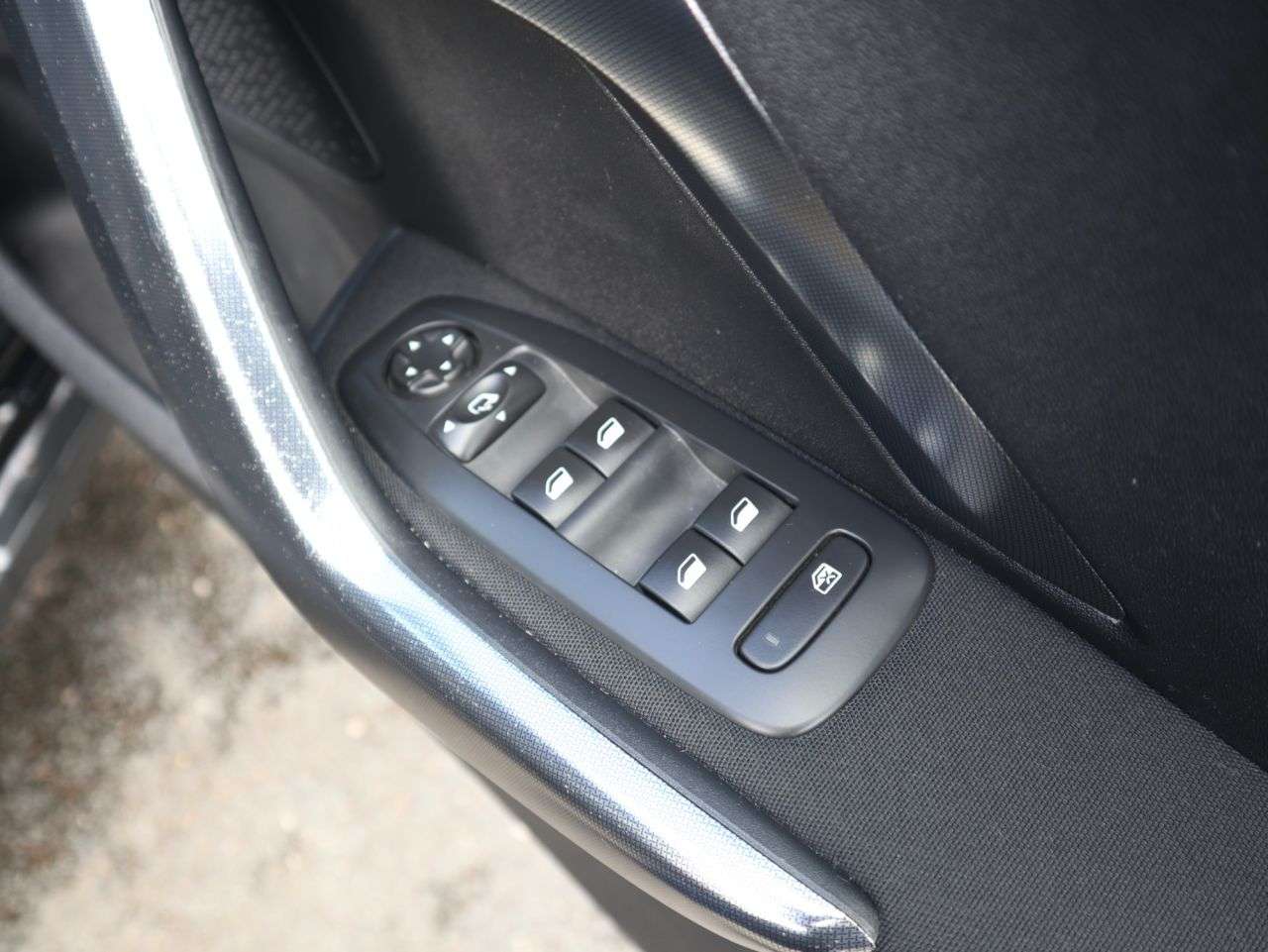 2016 PEUGEOT 2008 2016 PEUGEOT 2008