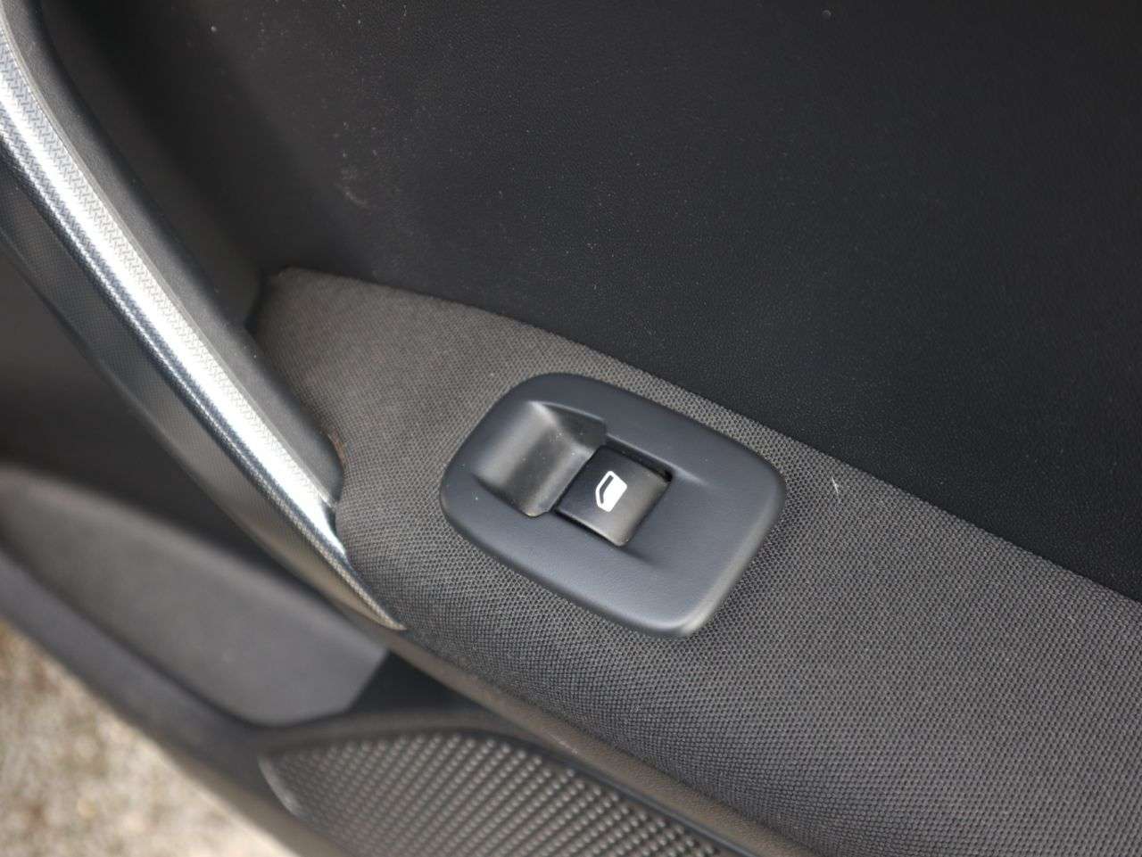 2016 PEUGEOT 2008 2016 PEUGEOT 2008