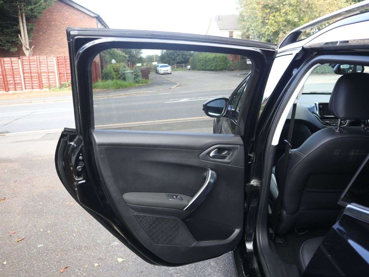 2016 PEUGEOT 2008 2016 PEUGEOT 2008