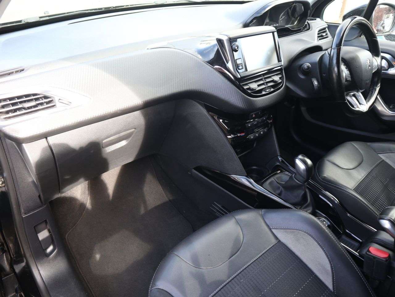 2016 PEUGEOT 2008 2016 PEUGEOT 2008