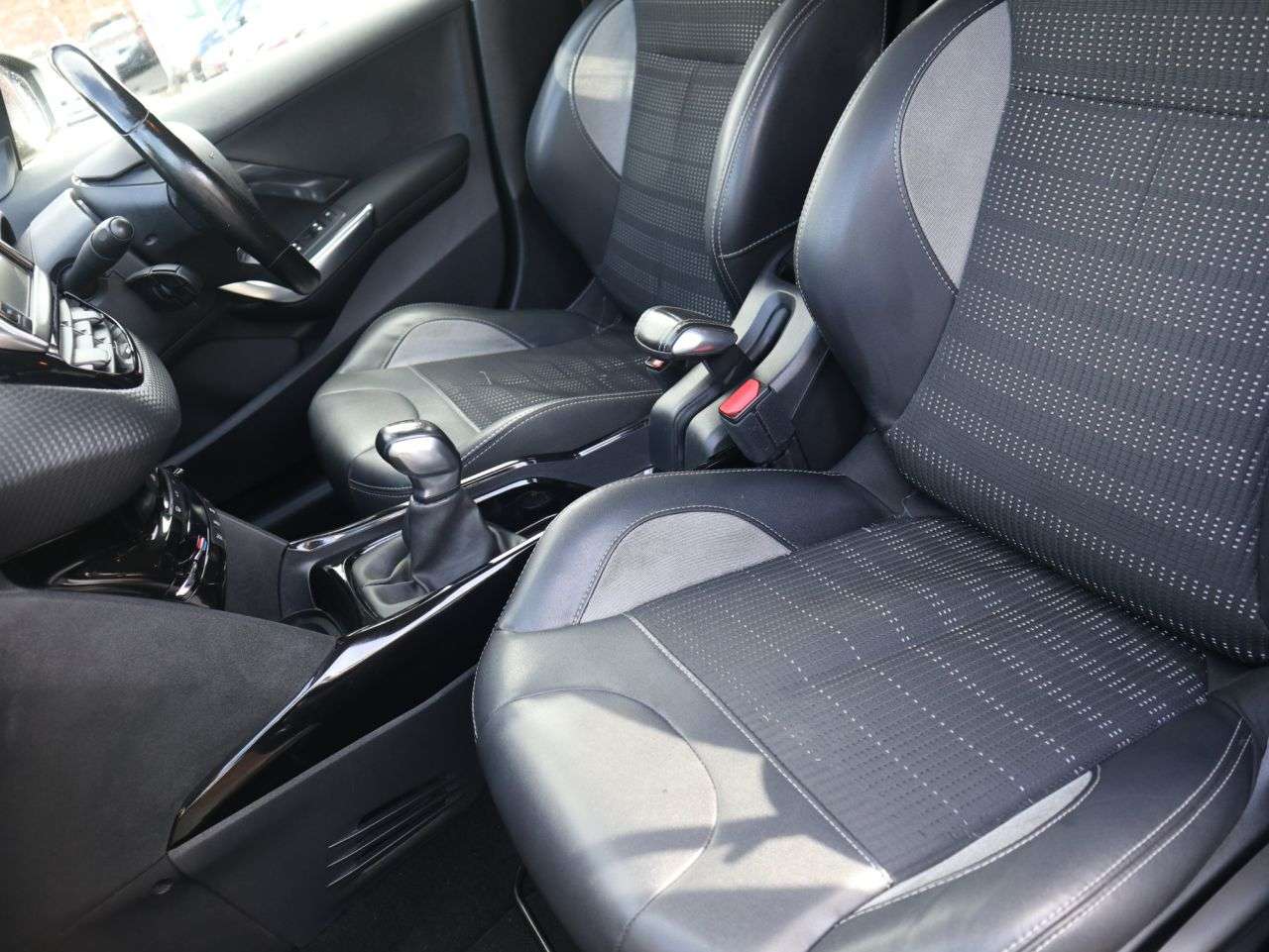 2016 PEUGEOT 2008 2016 PEUGEOT 2008
