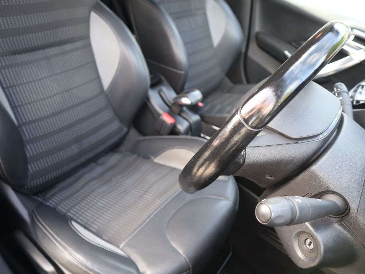 2016 PEUGEOT 2008 2016 PEUGEOT 2008