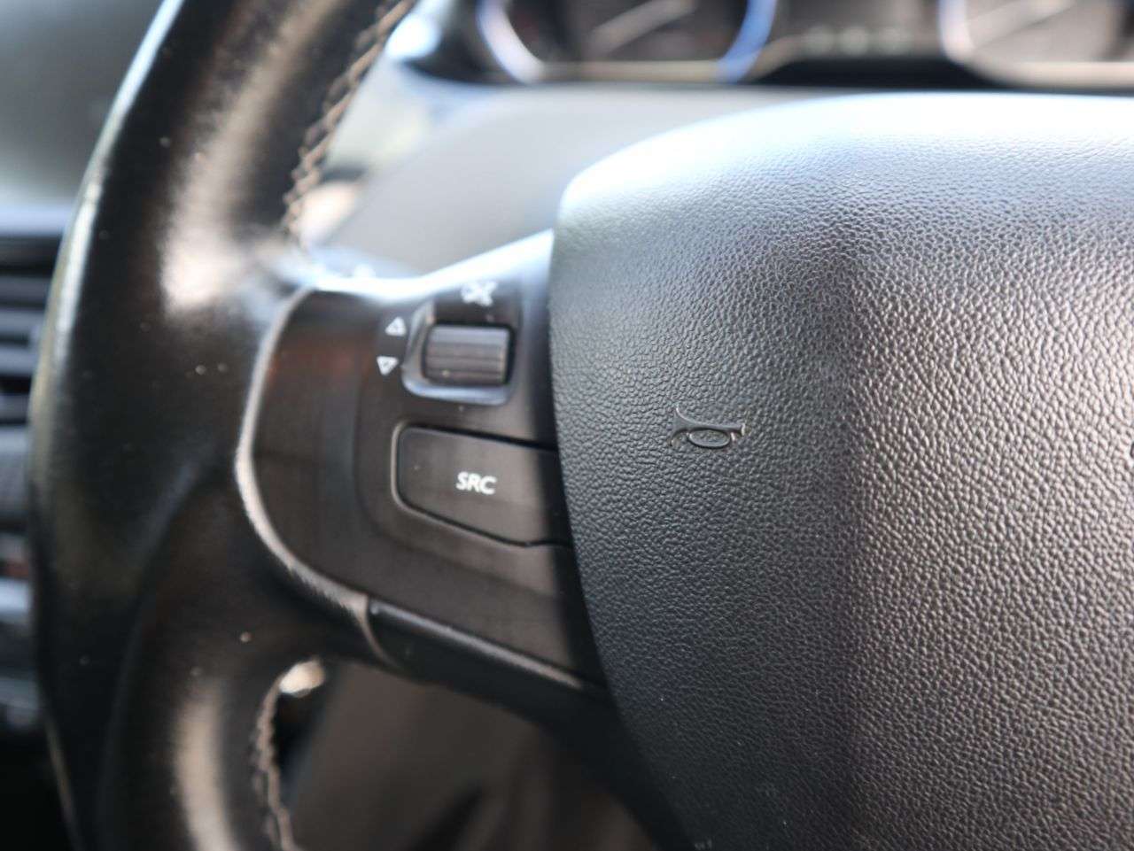 2016 PEUGEOT 2008 2016 PEUGEOT 2008