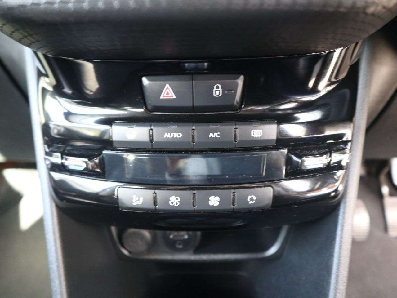 2016 PEUGEOT 2008 2016 PEUGEOT 2008