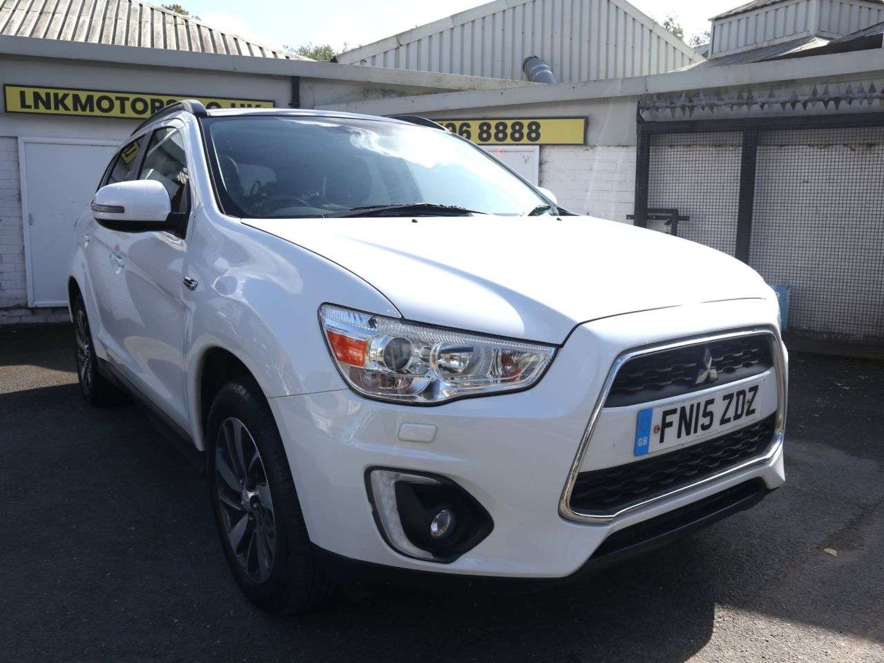 A 2015 MITSUBISHI ASX 1.8D 4 SUV 5dr Diesel Manual 4WD Euro 5 (114 ps) *2 YEAR WTY FROM £99 + 12 A 2015 MITSUBISHI ASX 1.8D 4 SUV 5dr Diesel Manual 4WD Euro 5 (114 ps) *2 YEAR WTY FROM £99 + 12
