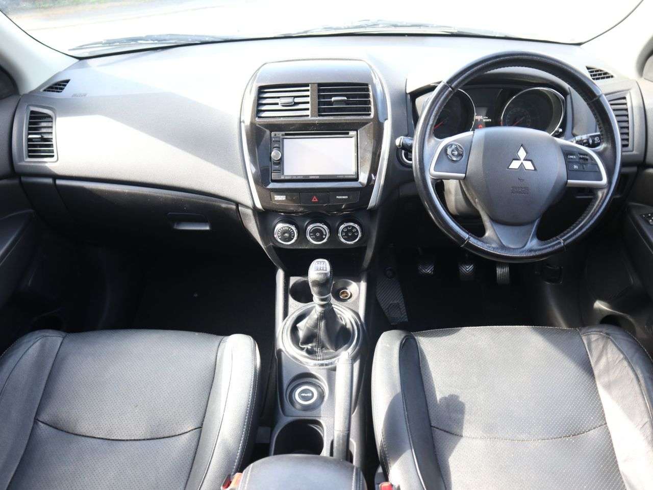 A 2015 MITSUBISHI ASX 1.8D 4 SUV 5dr Diesel Manual 4WD Euro 5 (114 ps) *2 YEAR WTY FROM £99 + 12 A 2015 MITSUBISHI ASX 1.8D 4 SUV 5dr Diesel Manual 4WD Euro 5 (114 ps) *2 YEAR WTY FROM £99 + 12