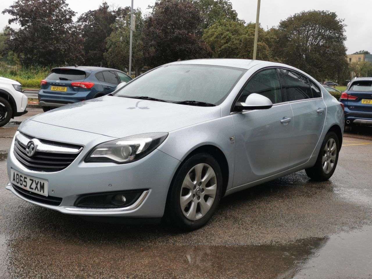 A 2016 VAUXHALL INSIGNIA 1.6 CDTi SRi Nav Hatchback 5dr Diesel Manual Euro 6 (s/s) (136 ps) *2 YEAR A 2016 VAUXHALL INSIGNIA 1.6 CDTi SRi Nav Hatchback 5dr Diesel Manual Euro 6 (s/s) (136 ps) *2 YEAR