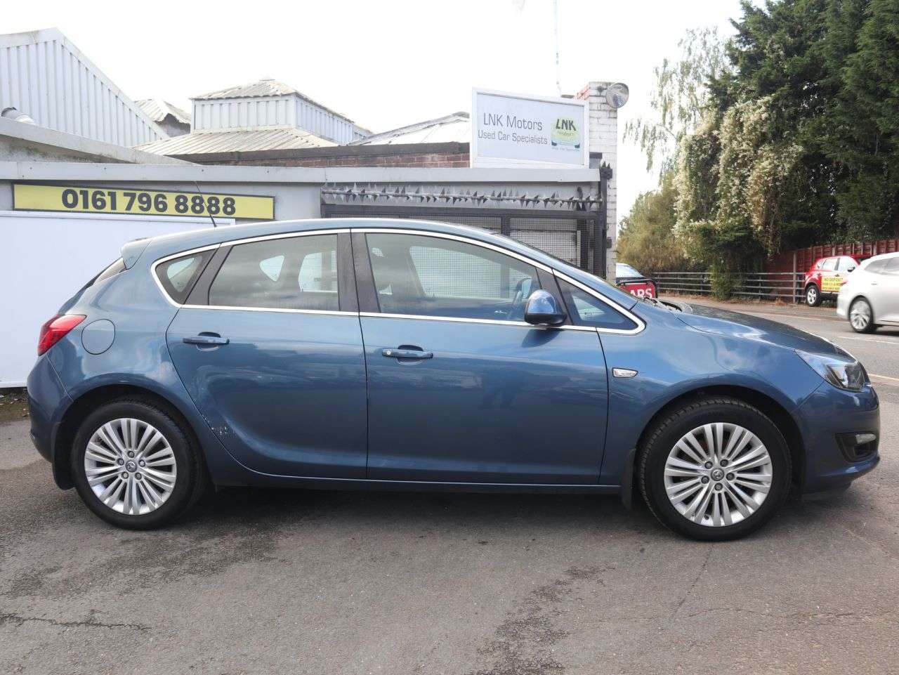 A 2014 VAUXHALL ASTRA 1.6 CDTi ecoFLEX Excite Hatchback 5dr Diesel Manual Euro 6 (s/s) (110 ps) * A 2014 VAUXHALL ASTRA 1.6 CDTi ecoFLEX Excite Hatchback 5dr Diesel Manual Euro 6 (s/s) (110 ps) *