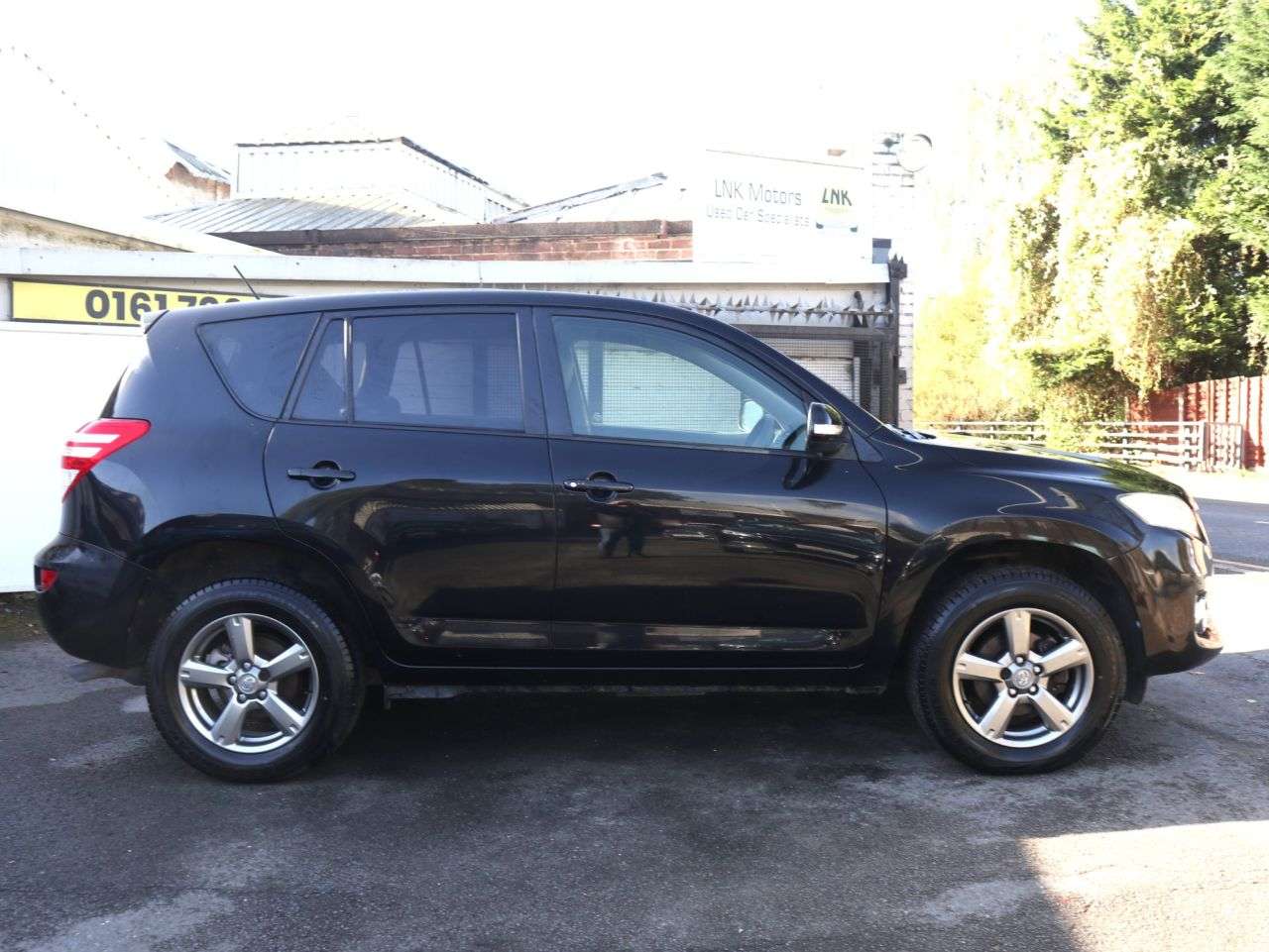 A 2012 TOYOTA RAV4 2.2 D-4D XT-R SUV 5dr Diesel Manual 4WD Euro 5 (150 ps) *2 YEAR WTY FROM £9 A 2012 TOYOTA RAV4 2.2 D-4D XT-R SUV 5dr Diesel Manual 4WD Euro 5 (150 ps) *2 YEAR WTY FROM £9