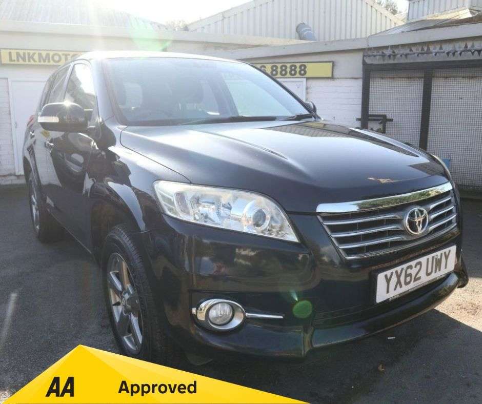A 2012 TOYOTA RAV4 2.2 D-4D XT-R SUV 5dr Diesel Manual 4WD Euro 5 (150 ps) *2 YEAR WTY FROM £9 A 2012 TOYOTA RAV4 2.2 D-4D XT-R SUV 5dr Diesel Manual 4WD Euro 5 (150 ps) *2 YEAR WTY FROM £9