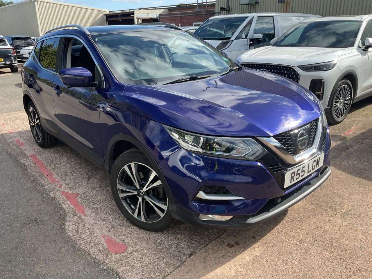 A 2017 NISSAN QASHQAI 1.5 dCi N-Connecta SUV 5dr Diesel Manual Euro 6 (s/s) (110 ps) *2 YEAR WTY A 2017 NISSAN QASHQAI 1.5 dCi N-Connecta SUV 5dr Diesel Manual Euro 6 (s/s) (110 ps) *2 YEAR WTY