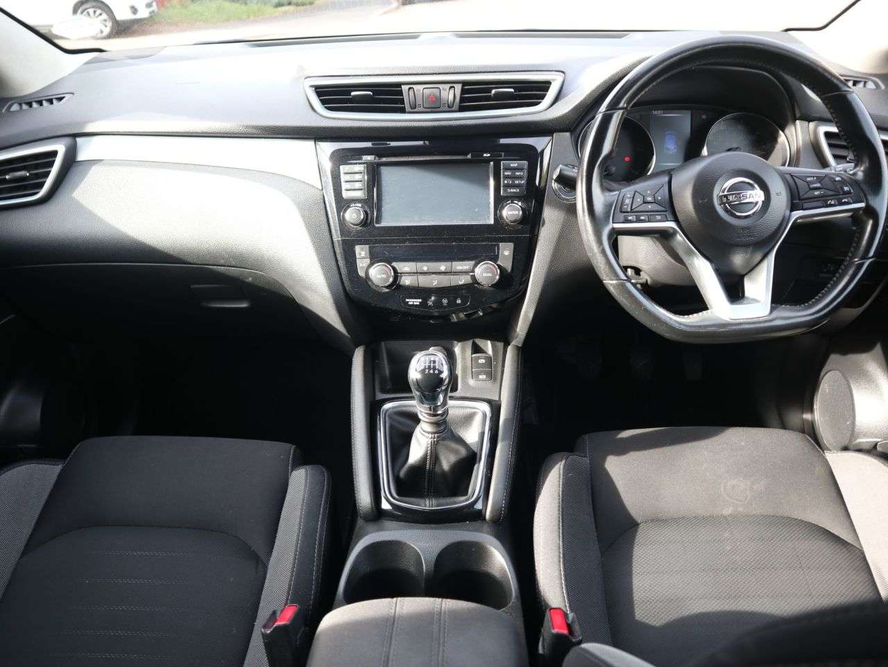 A 2017 NISSAN QASHQAI 1.5 dCi N-Connecta SUV 5dr Diesel Manual Euro 6 (s/s) (110 ps) *2 YEAR WTY A 2017 NISSAN QASHQAI 1.5 dCi N-Connecta SUV 5dr Diesel Manual Euro 6 (s/s) (110 ps) *2 YEAR WTY