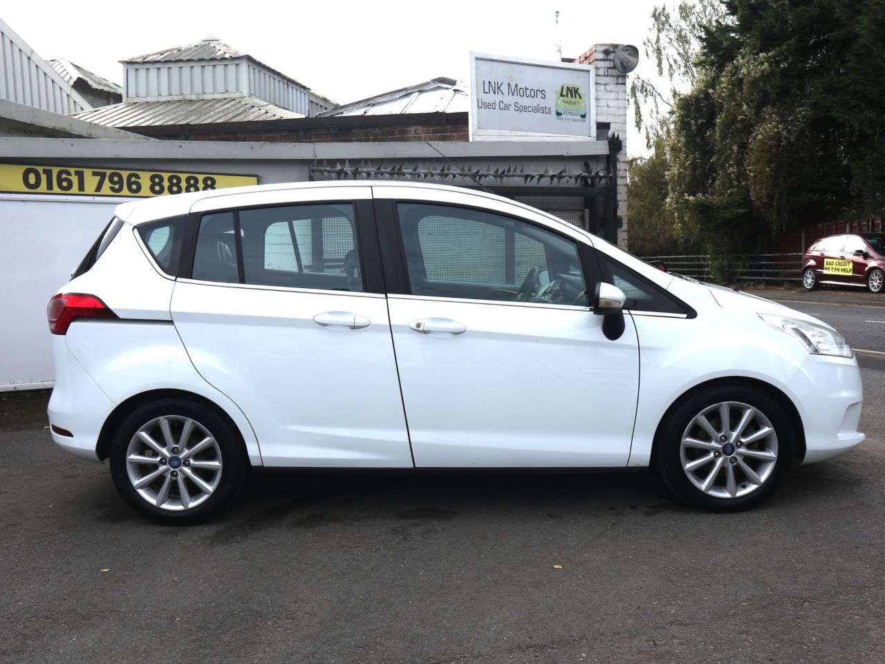 A 2016 FORD B-MAX 1.5 TDCi Titanium MPV 5dr Diesel Manual Euro 6 (s/s) (95 ps) *2 YEAR WTY FR A 2016 FORD B-MAX 1.5 TDCi Titanium MPV 5dr Diesel Manual Euro 6 (s/s) (95 ps) *2 YEAR WTY FR