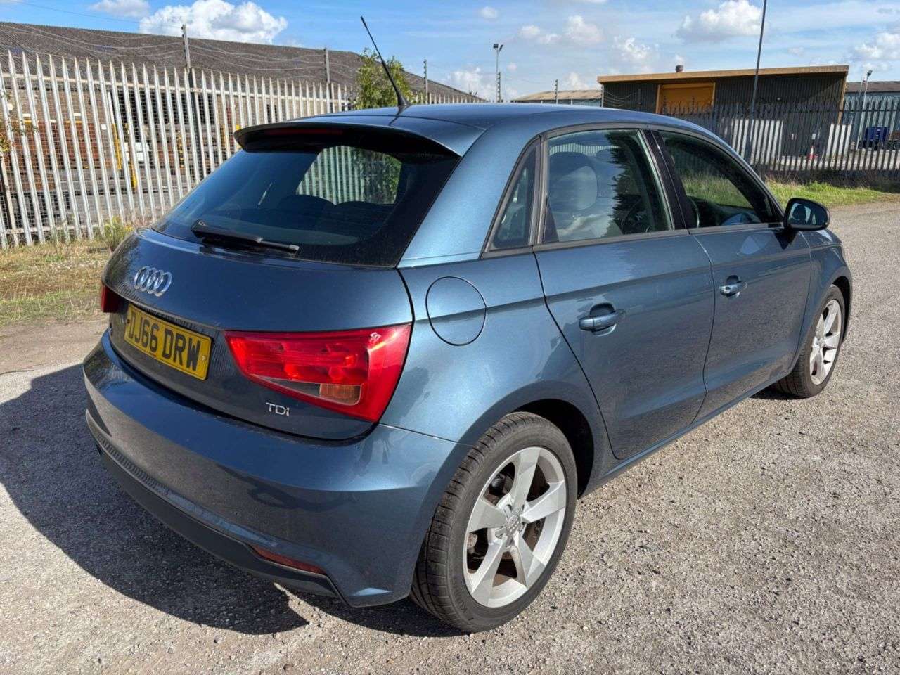 2016 AUDI A1 2016 AUDI A1