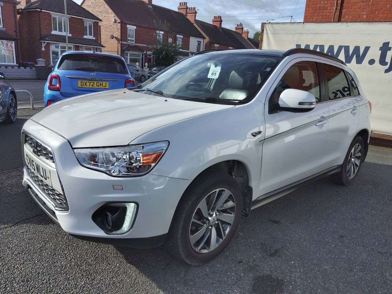 A 2015 MITSUBISHI ASX 1.8D 4 SUV 5dr Diesel Manual 4WD Euro 5 (114 ps) *2 YEAR WTY FROM £99 + 12 A 2015 MITSUBISHI ASX 1.8D 4 SUV 5dr Diesel Manual 4WD Euro 5 (114 ps) *2 YEAR WTY FROM £99 + 12
