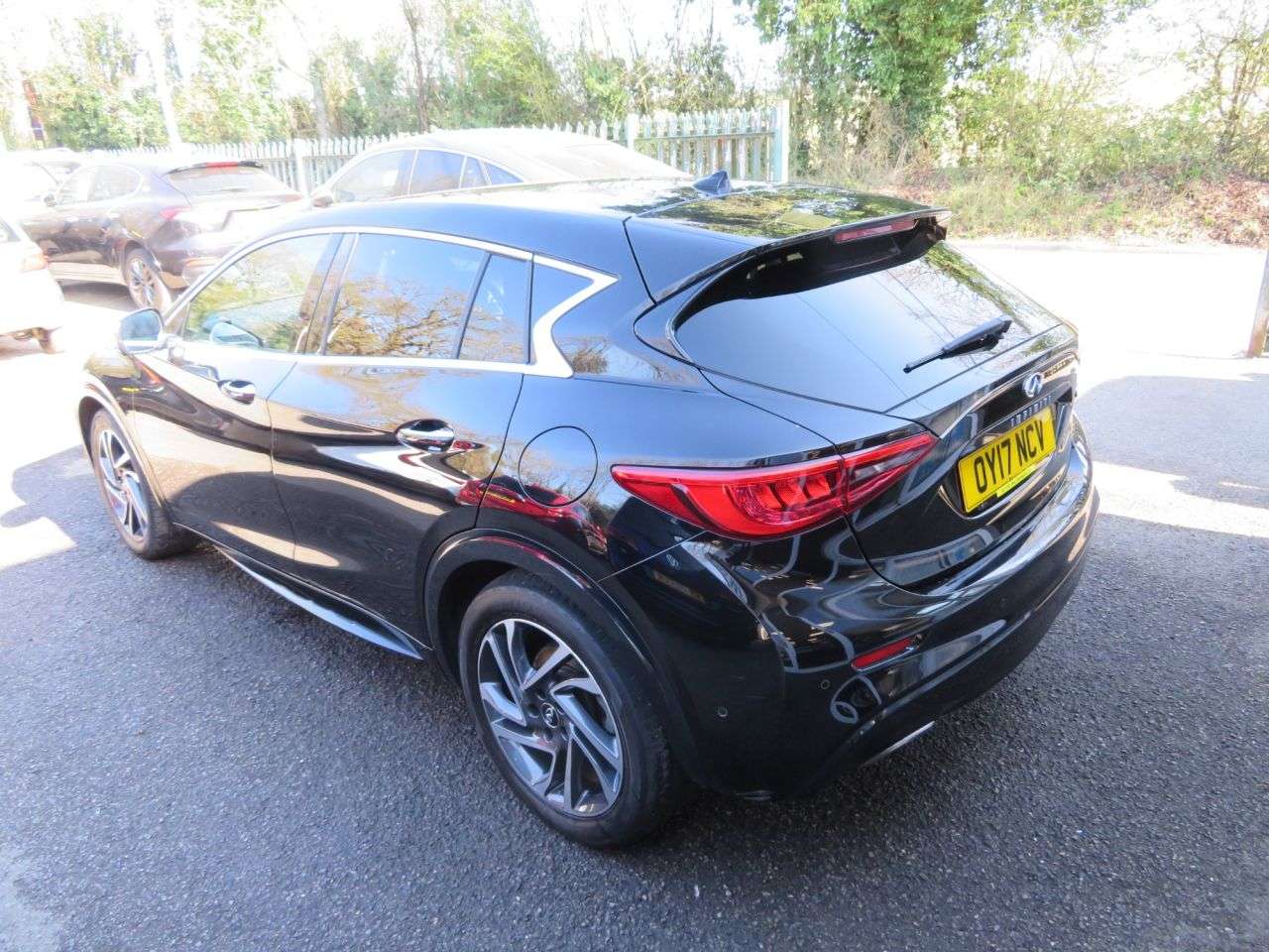 2017 INFINITI Q30 2017 INFINITI Q30