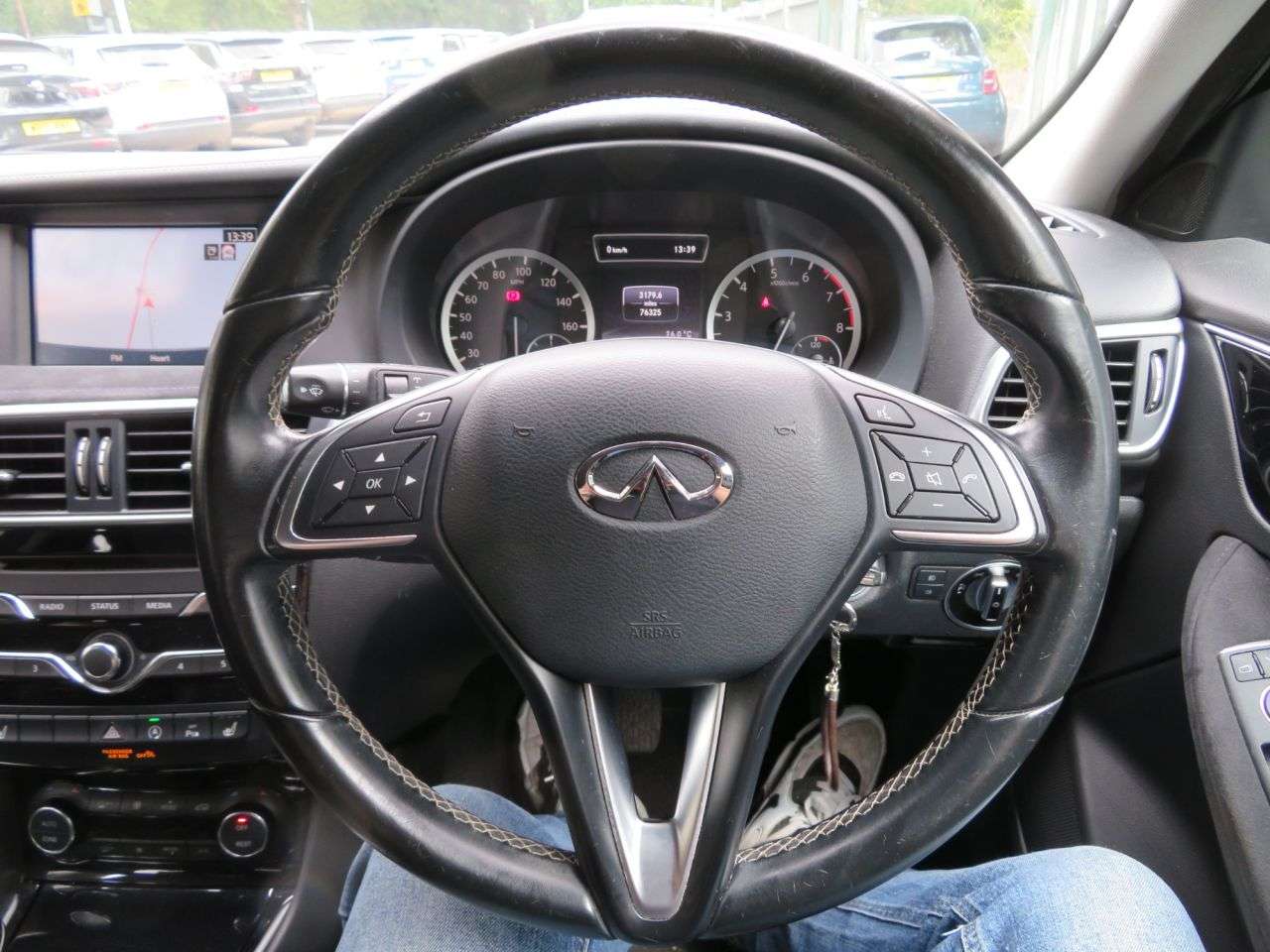 2017 INFINITI Q30 2017 INFINITI Q30