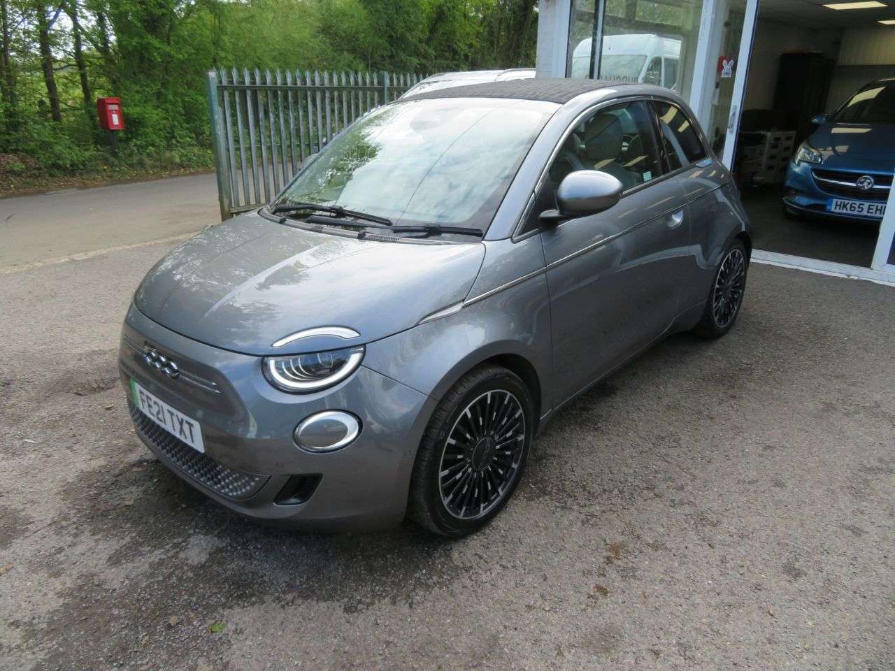 2021 FIAT 500E C 2021 FIAT 500E C