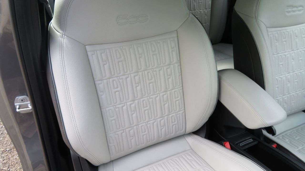 2021 FIAT 500E C 2021 FIAT 500E C