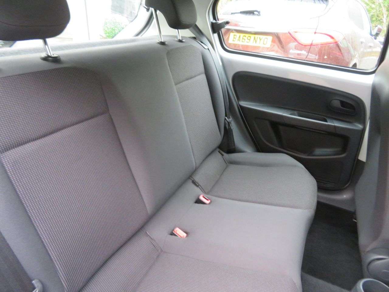 2015 VOLKSWAGEN UP! 2015 VOLKSWAGEN UP!